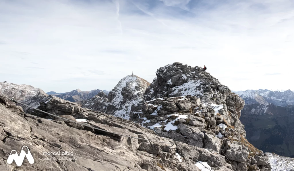 Hindelanger Klettersteig mit Blick auf den westlichen Wengenkopf, 2235m